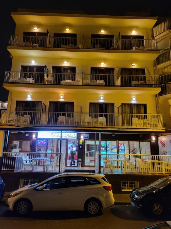 Das Hostal El Arenal  Exterior photo